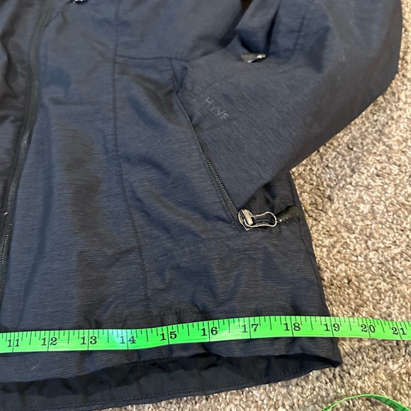 The North Face Women’s black Raincoat - Picture 7 of 15